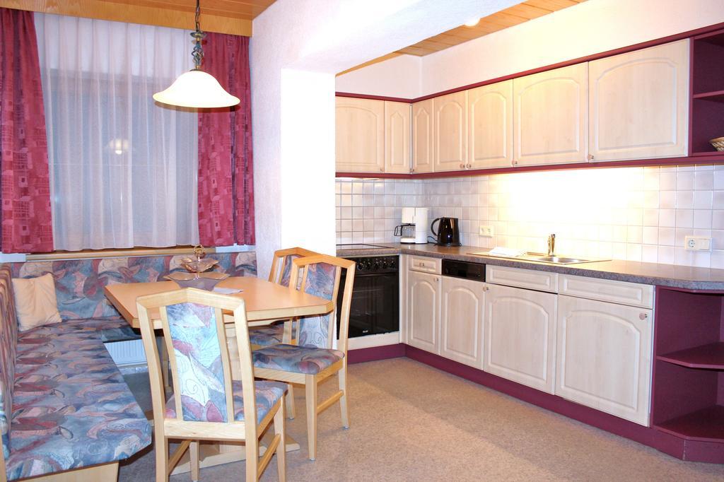 Pfeifer Apartment *